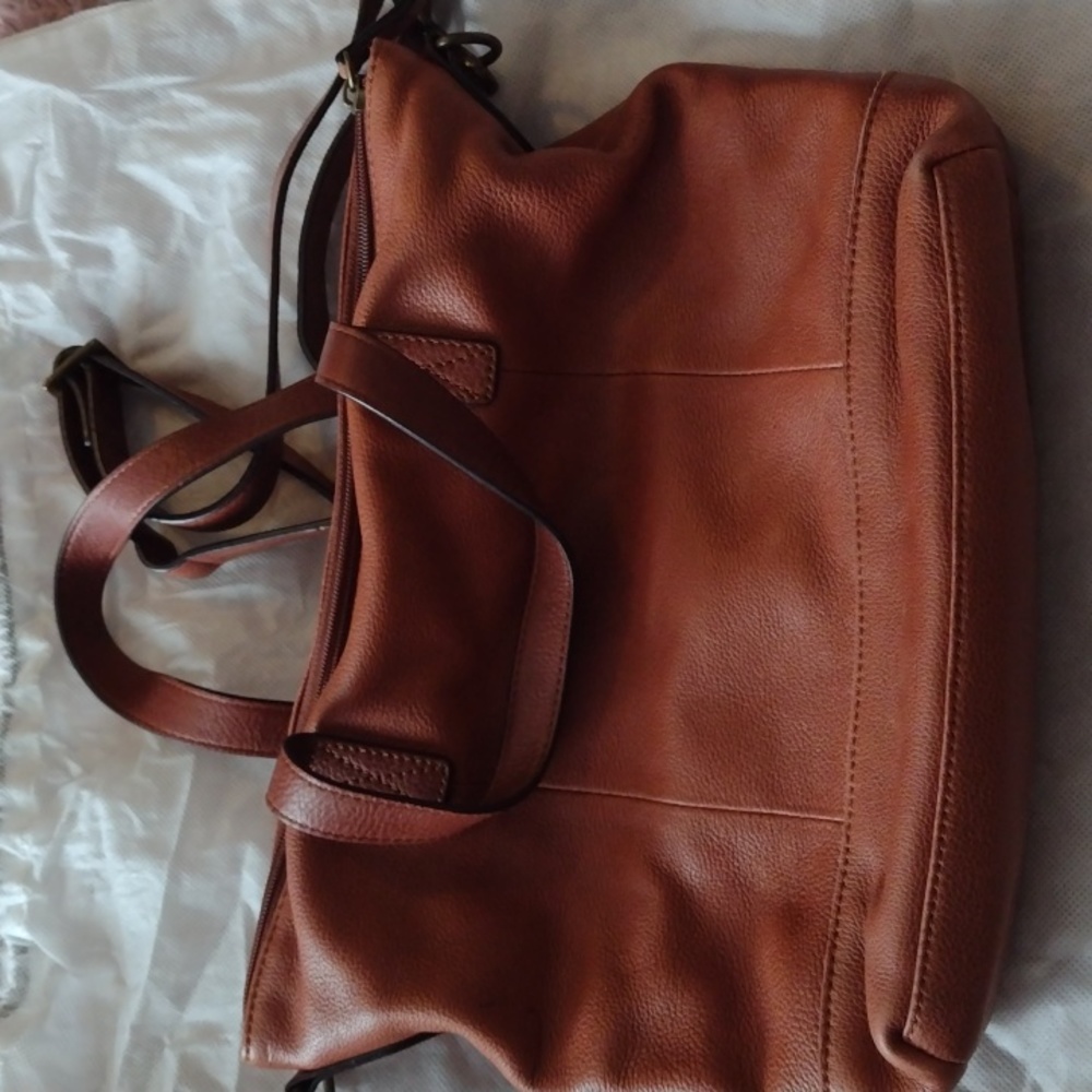 G.H. Bass shoulder bag purse
